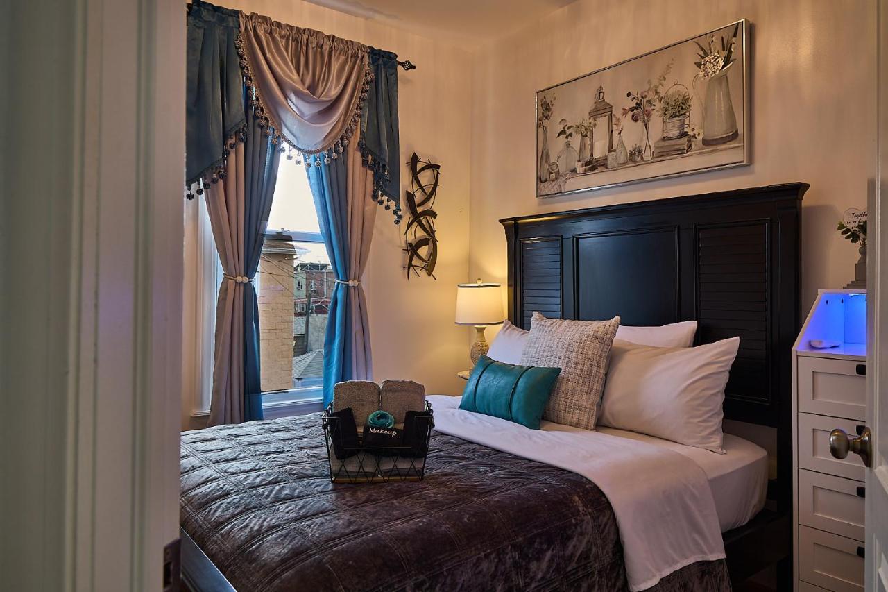 Top Floor with Skylight Brooklyn - 2