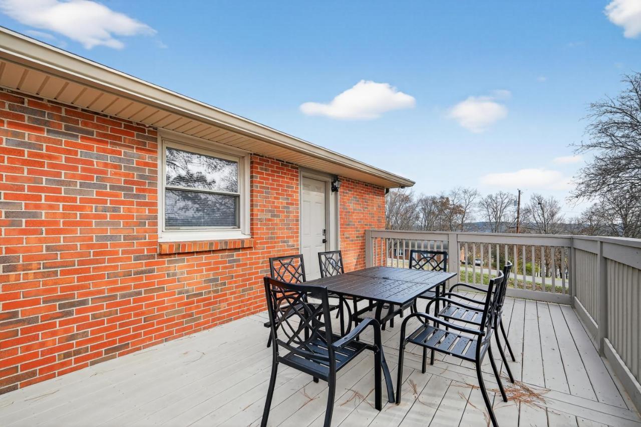 Quiet Retreat Near Opryland & Airport home - 5
