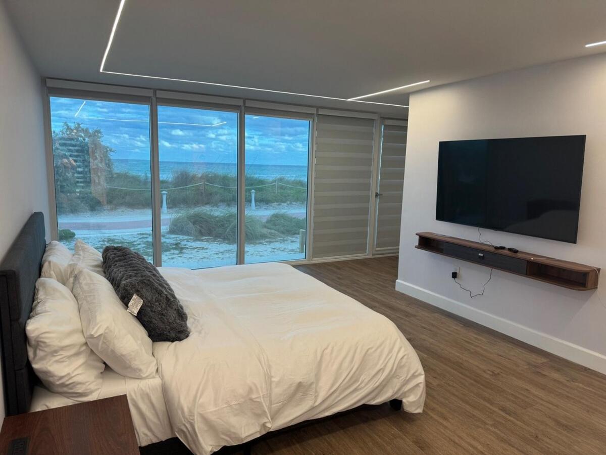 Beachfront two story apartment - 3