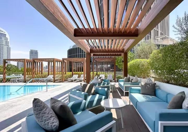 1BR with Full burj khalifa and fountain view - 3