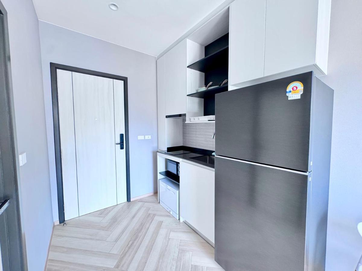 Title Ledgendary 7th Floor - 2