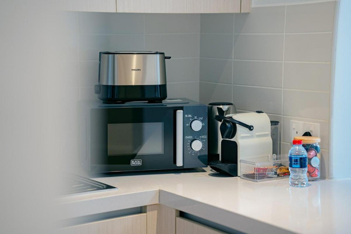 Luxury Upgraded 2BHK on Yas Island - 4