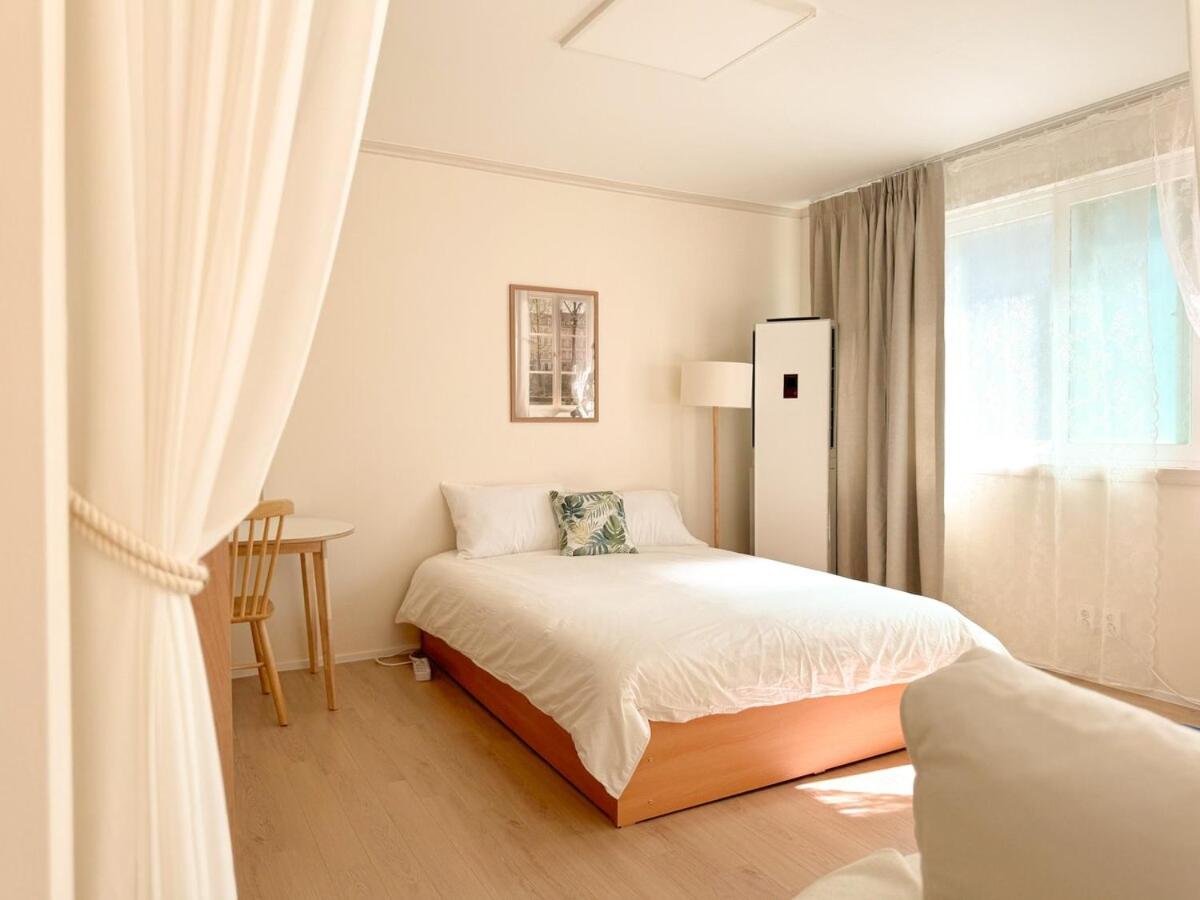 WarmStay Yongsan Central Seoul Family Home - 2