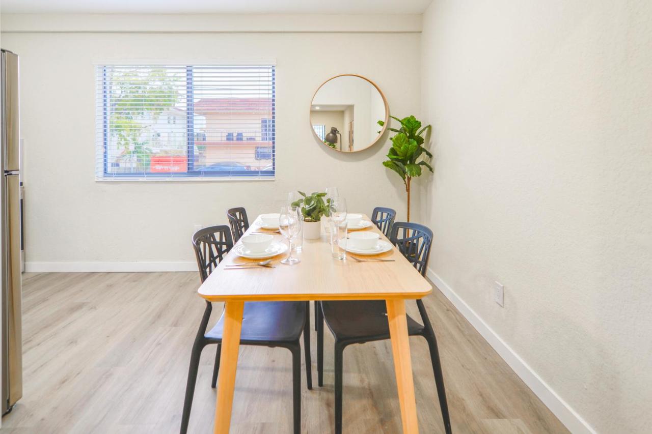 Stay on Iconic Calle Ocho with Included Parking - 4