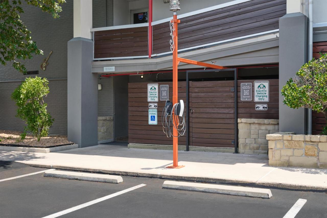 Aiden Austin City Hotel — photo 10
