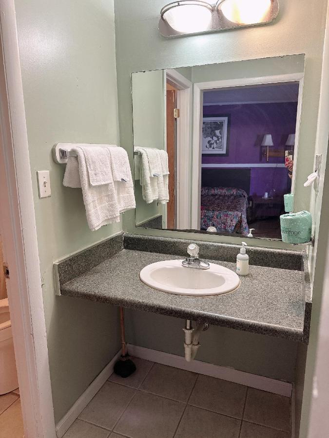 Riverside Inn Motel — photo 3