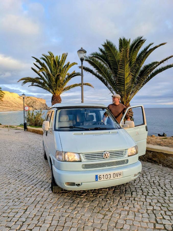 Rent a Blue Classics's Campervan VW T4 Azul - Algarve - Faro -Portugal - 3