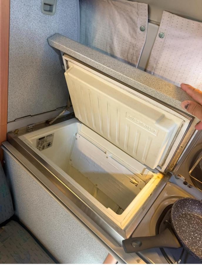 Rent a Blue Classics's Campervan VW T4 Azul - Algarve - Faro -Portugal - 5