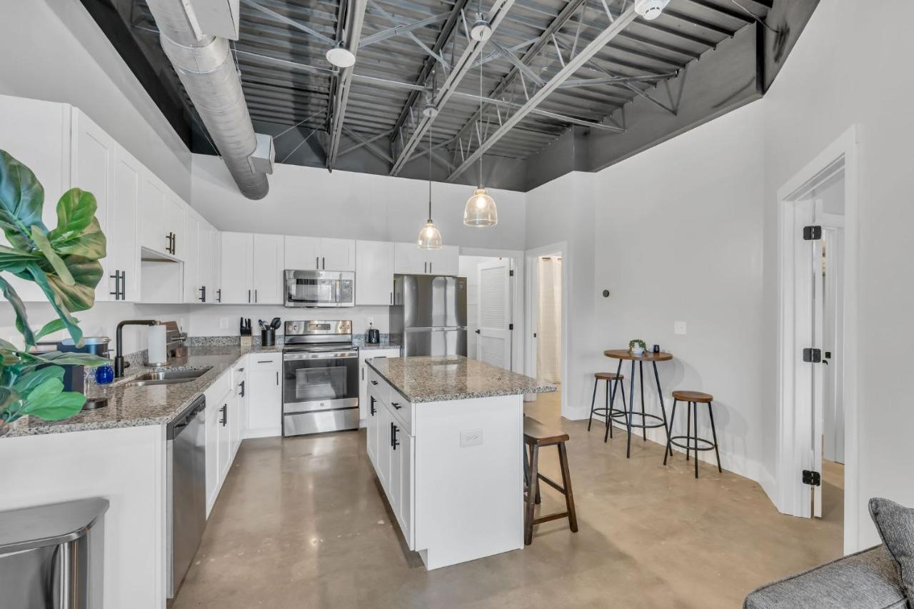 1BR Condo - King Bed - 10mins to Broadway - 5