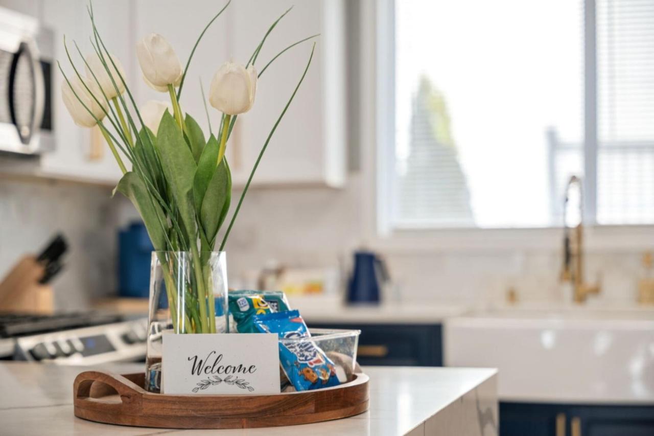 NYC Skyline Views • Near Times Sq • Rooftop Deck - 3