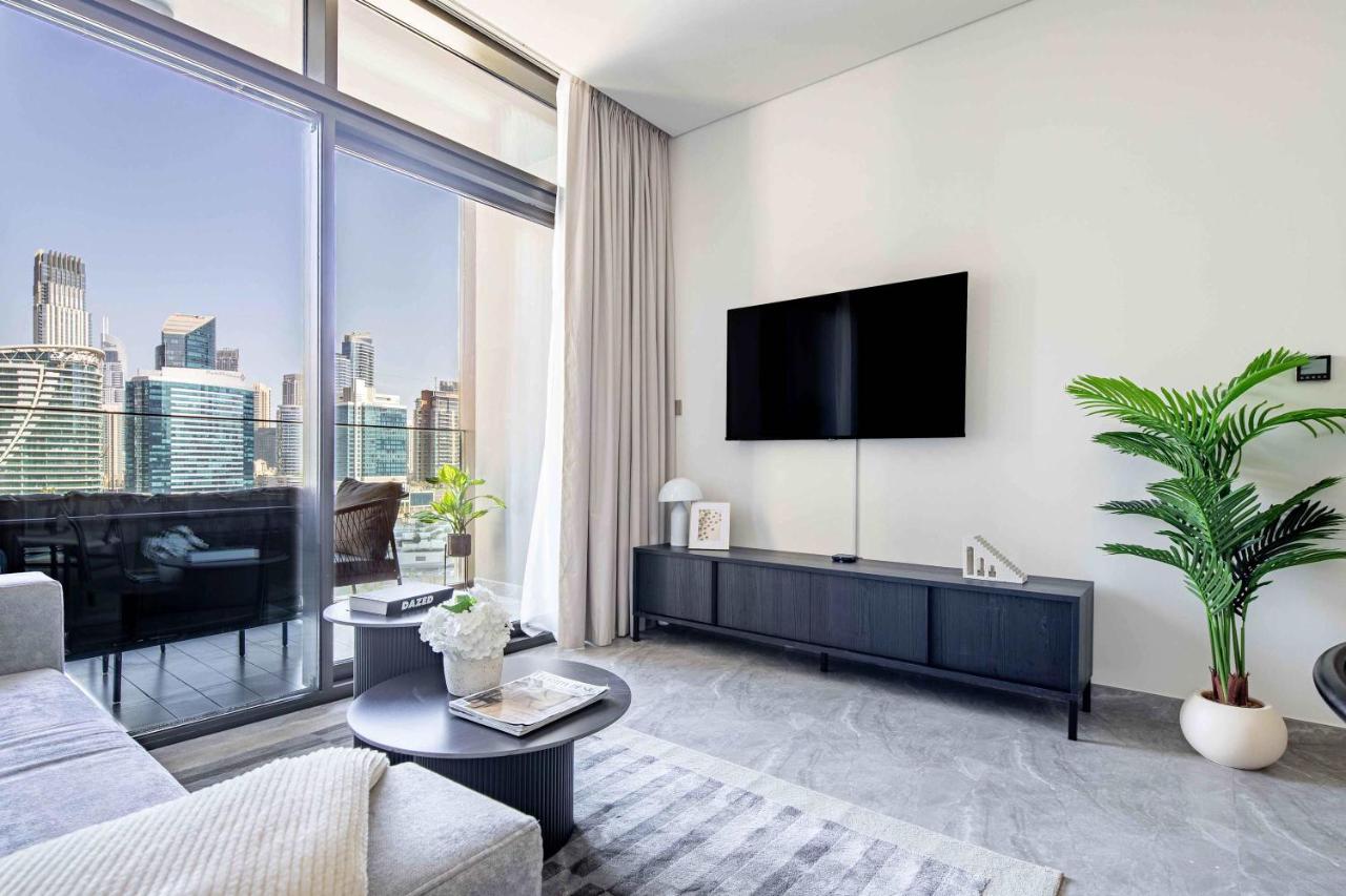 Frank Porter - Peninsula One - 2