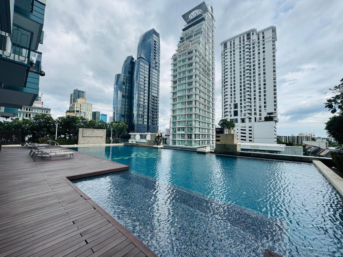 Downtown, Cozy 1BR, 48sqm, Middle of ThongLo, High Floor, Pool, Gym, Fast Wifi - 4