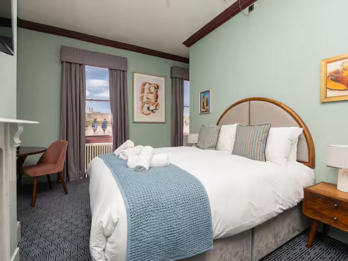 New Centrally Located room in Bath City Centre - Pass the Keys - 4