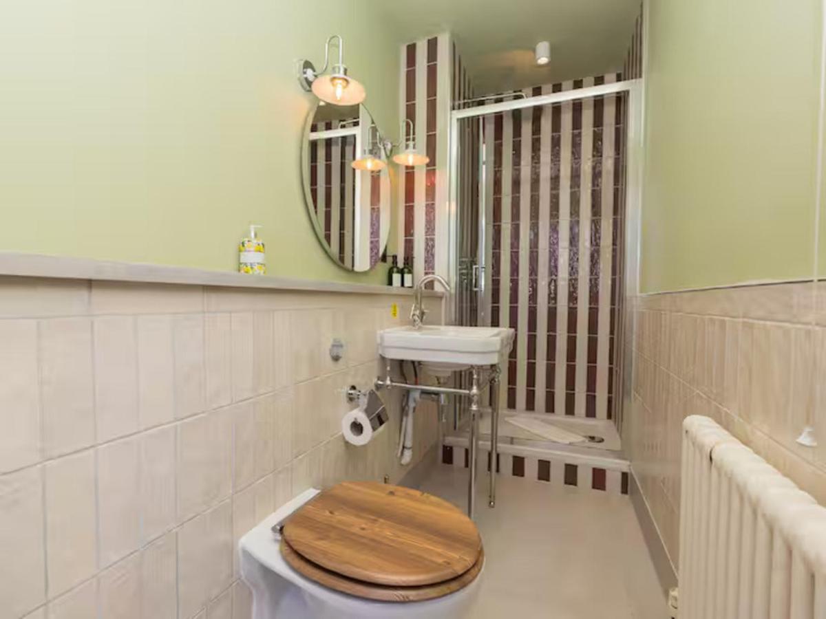 New Centrally Located room in Bath City Centre - Pass the Keys - 5