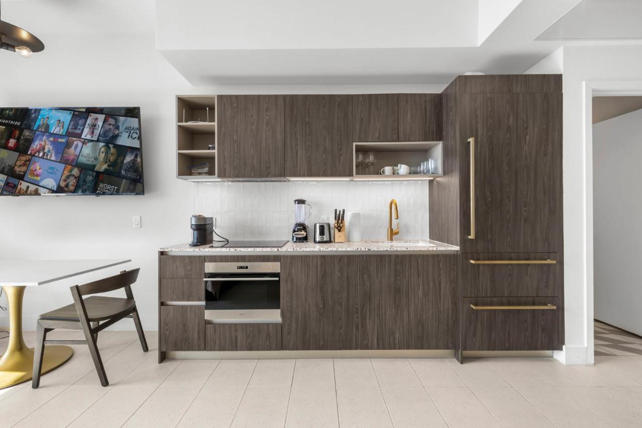 Gale Hotel - Premium Studio W Panoramic City Views - 3