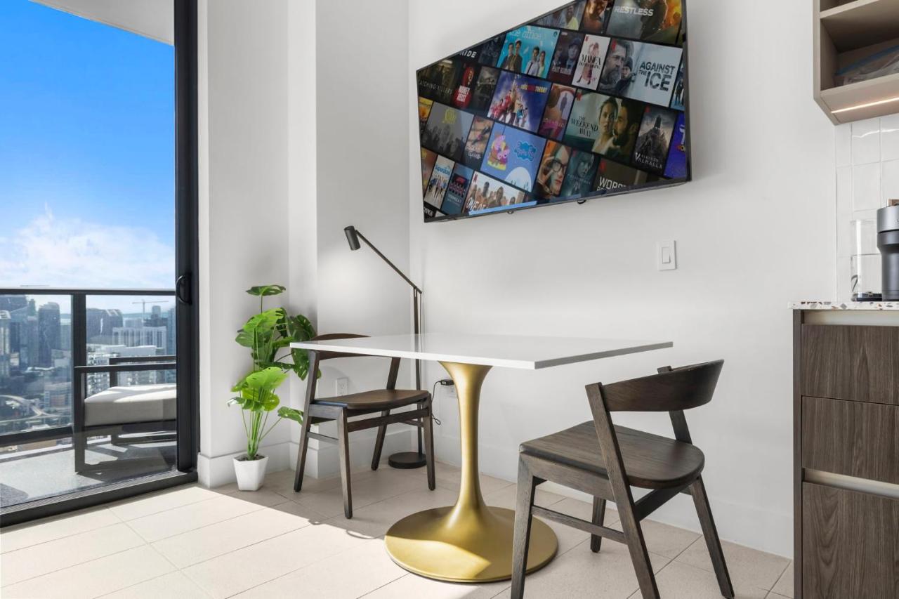 Gale Hotel - Premium Studio W Panoramic City Views - 4