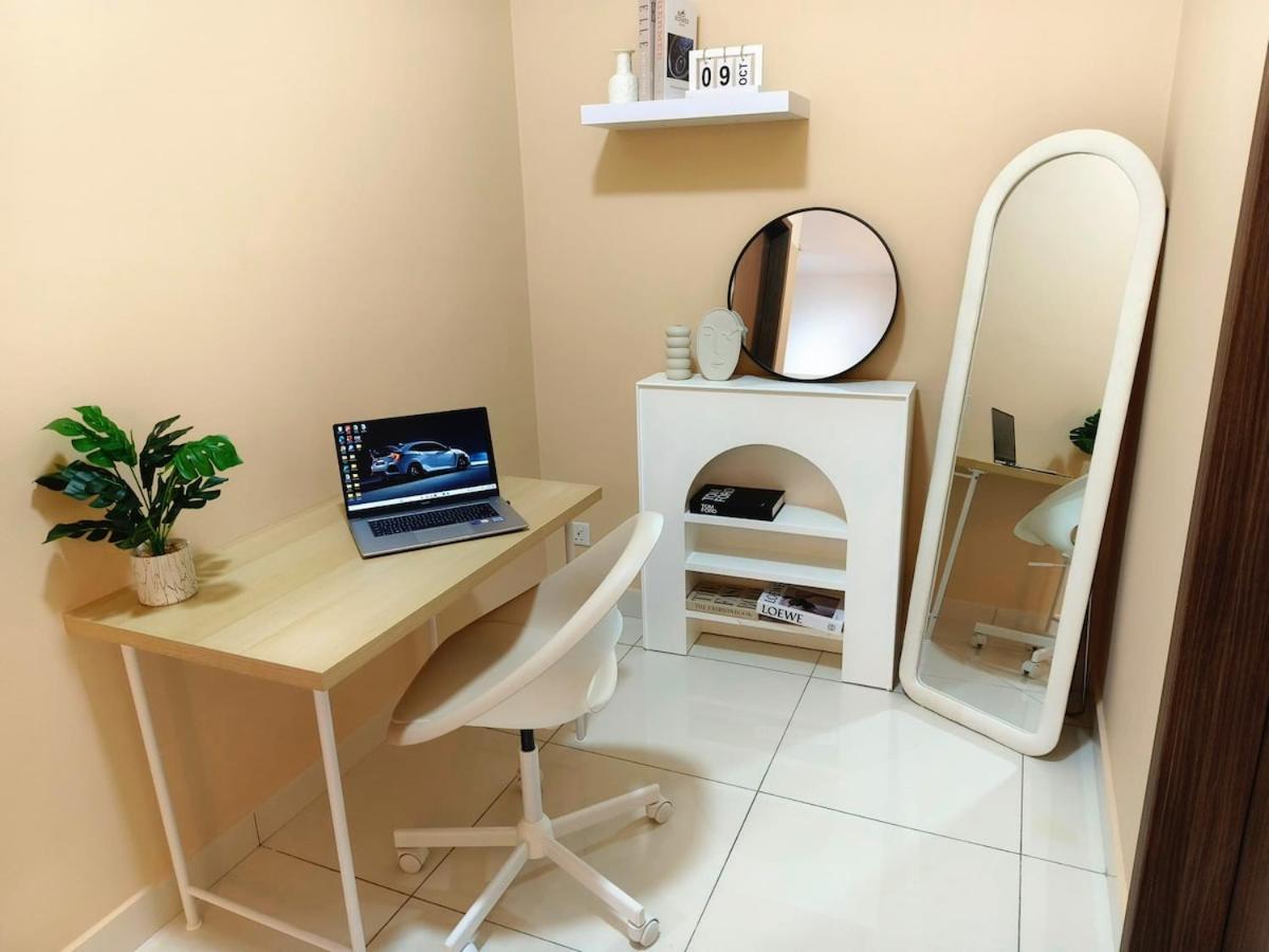 GreenHaven High Level 1BR 6pax, PetFriendly I Unblock Pool View, Netflix & Coway I Permas CIQ - 3