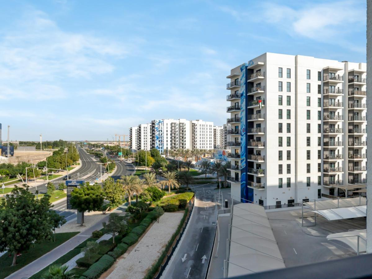 Elite Nest - Upscale 4BR with PS5 Lounge - Formula 1 and Ferrari World - 4