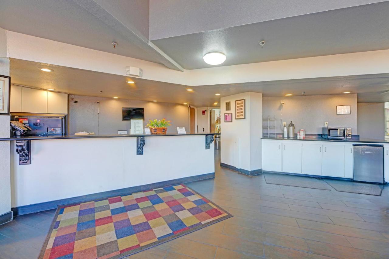 Wayfarer Motor Motel — photo 10