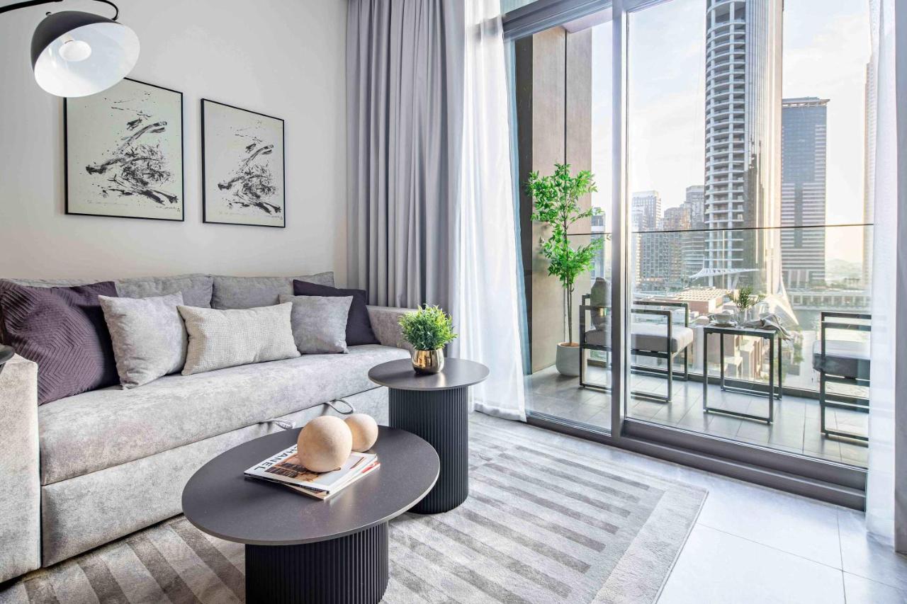 Frank Porter - Peninsula One - 2