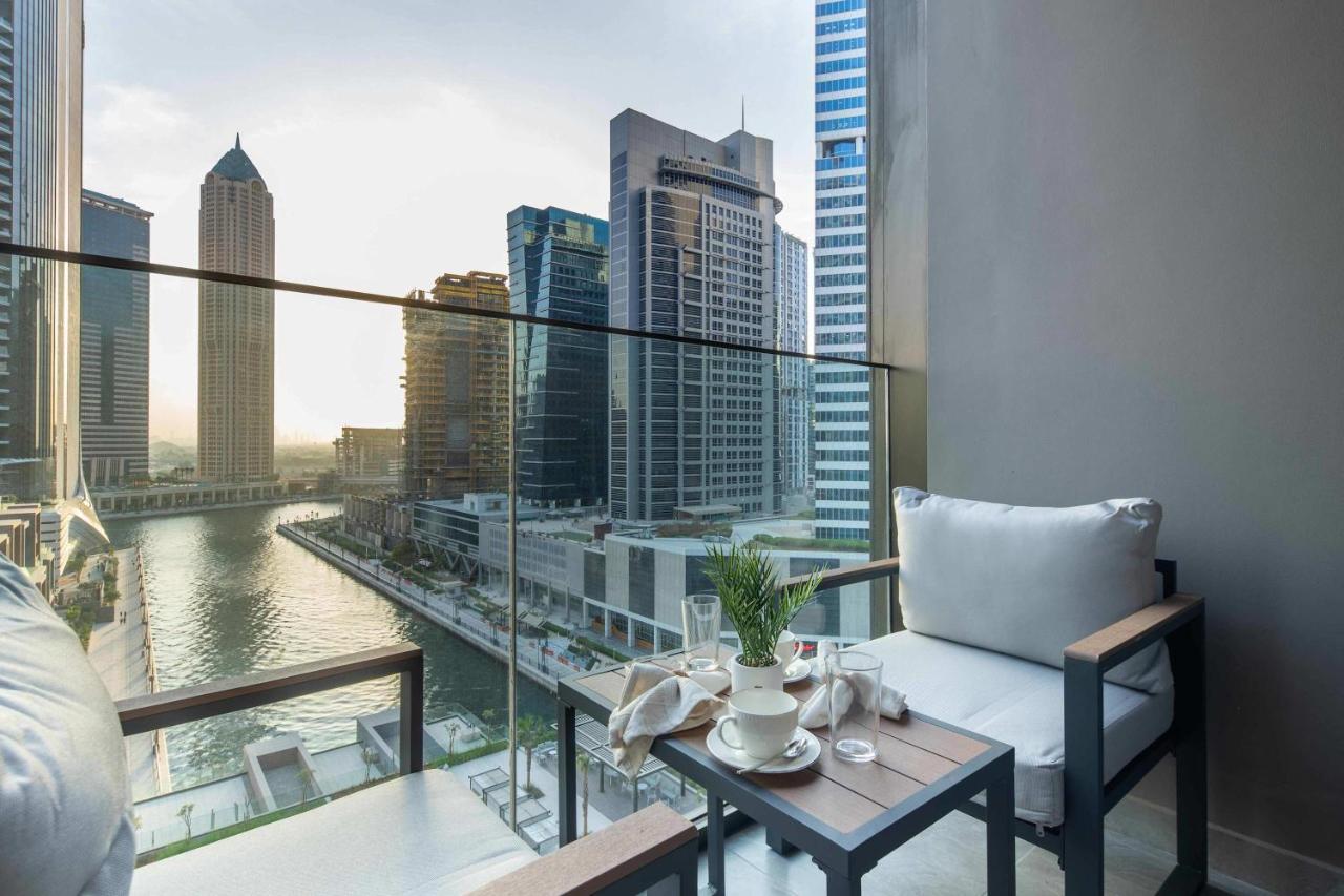 Frank Porter - Peninsula One