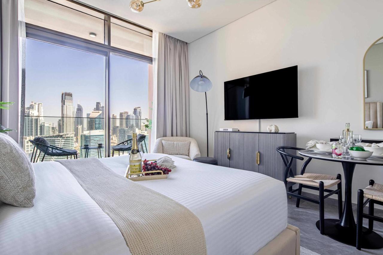 Frank Porter - Peninsula One - 3