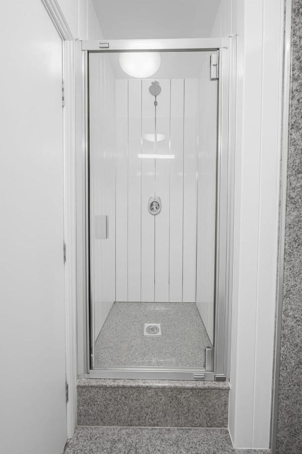 Stylish 1-Bedroom in the Heart of Soho WD5 no lift - 3