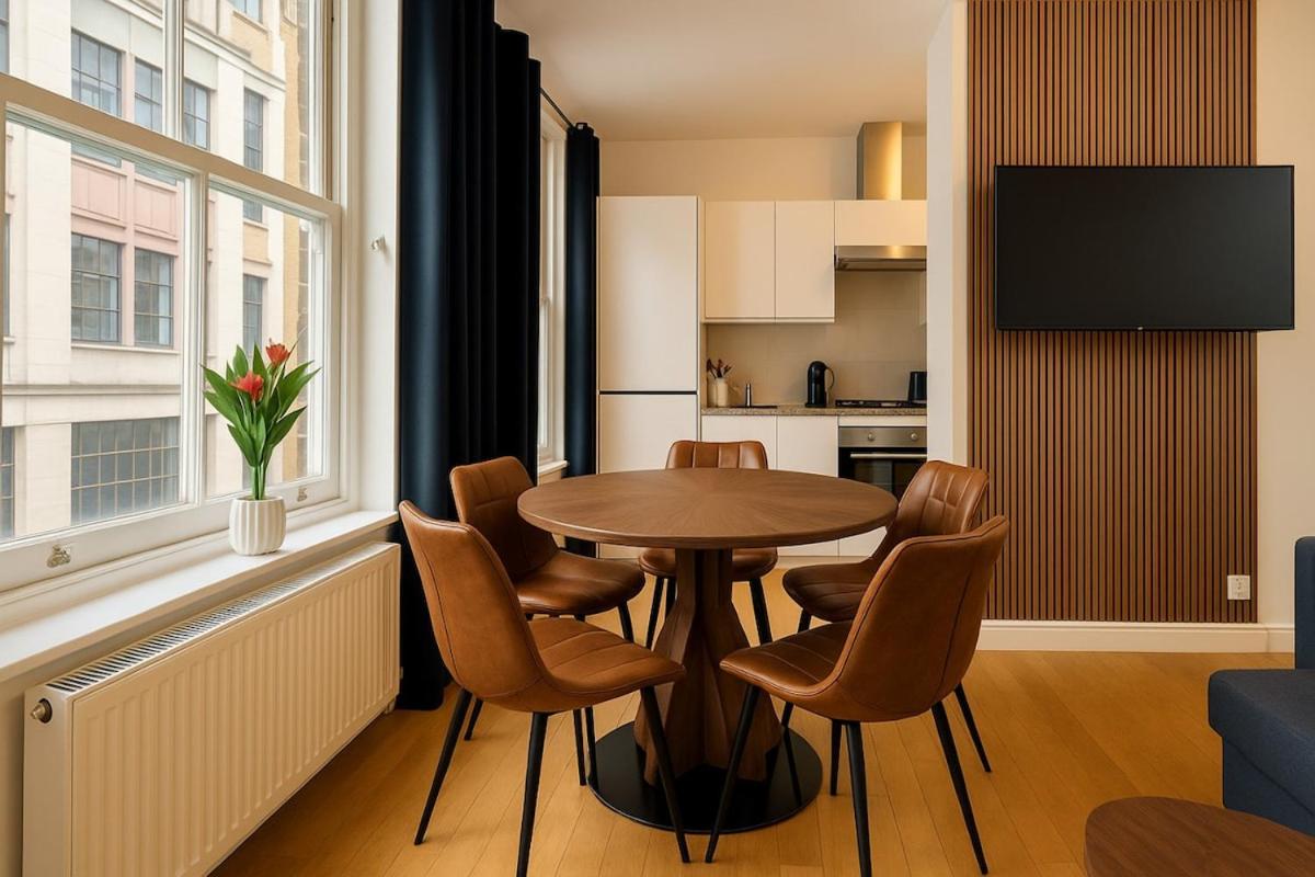 Stylish 1-Bedroom in the Heart of Soho WD5 no lift - 4