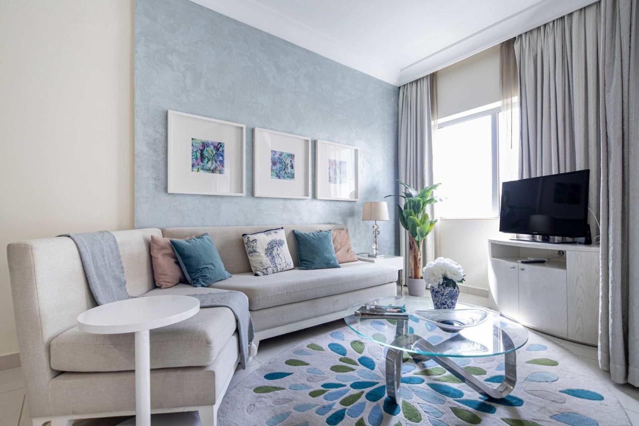 Frank Porter - DAMAC Maison Mall Street