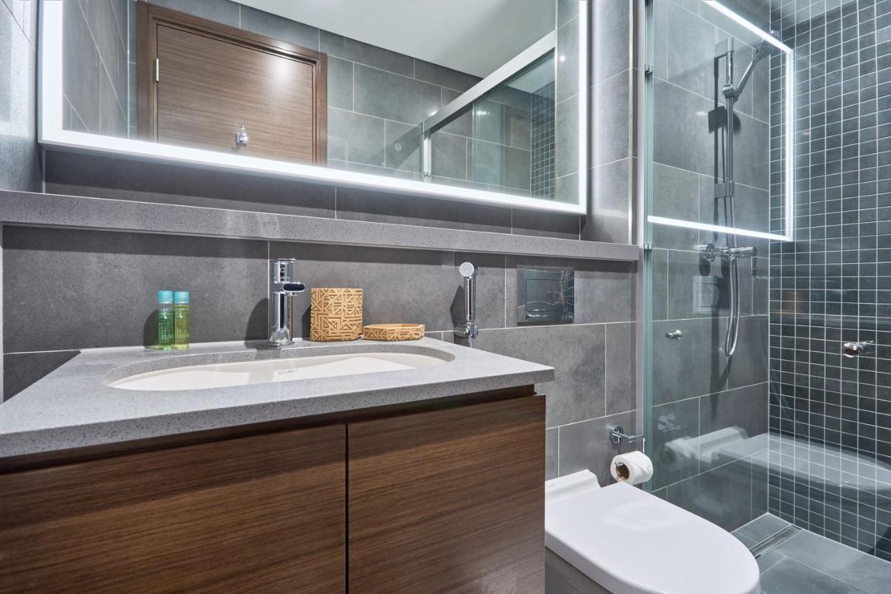 STAY BY LATINEM Luxury 1BR Holiday Home CB 3509 Near Burj Khalifa - 3