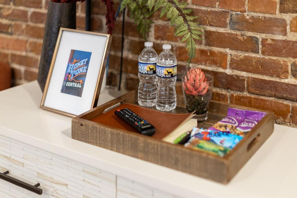 Music City Memories Downtown Nashville - Parking Included - 2