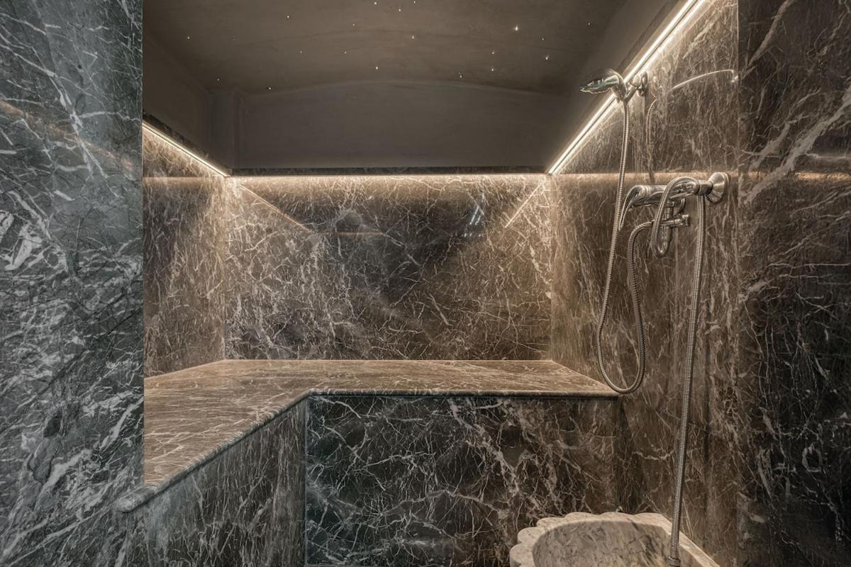 Luxury 3 bedroom with private pool and spa - 2