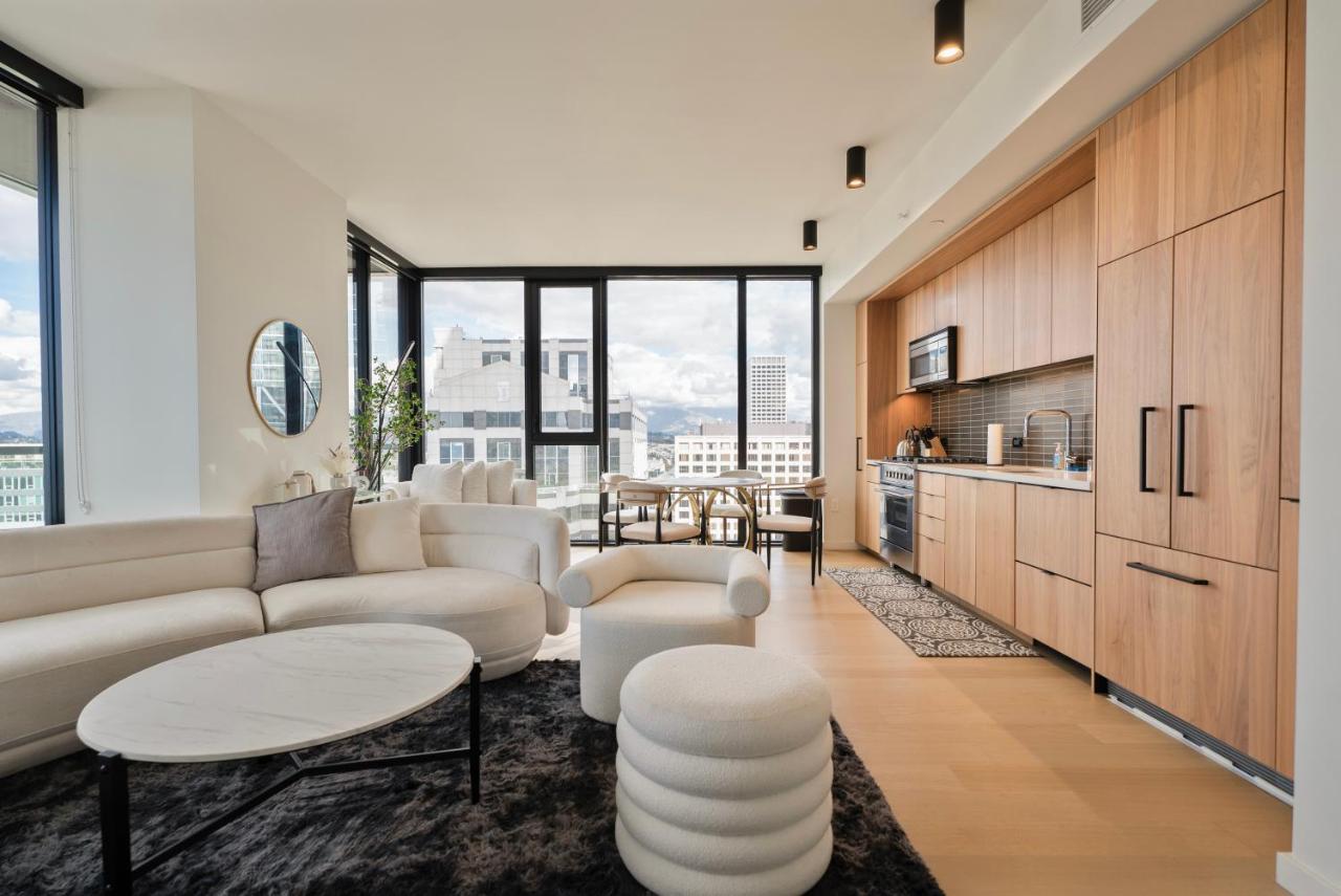 Sky High at Beaudry 2 Bed Apt WITH FREE PARKING - 5