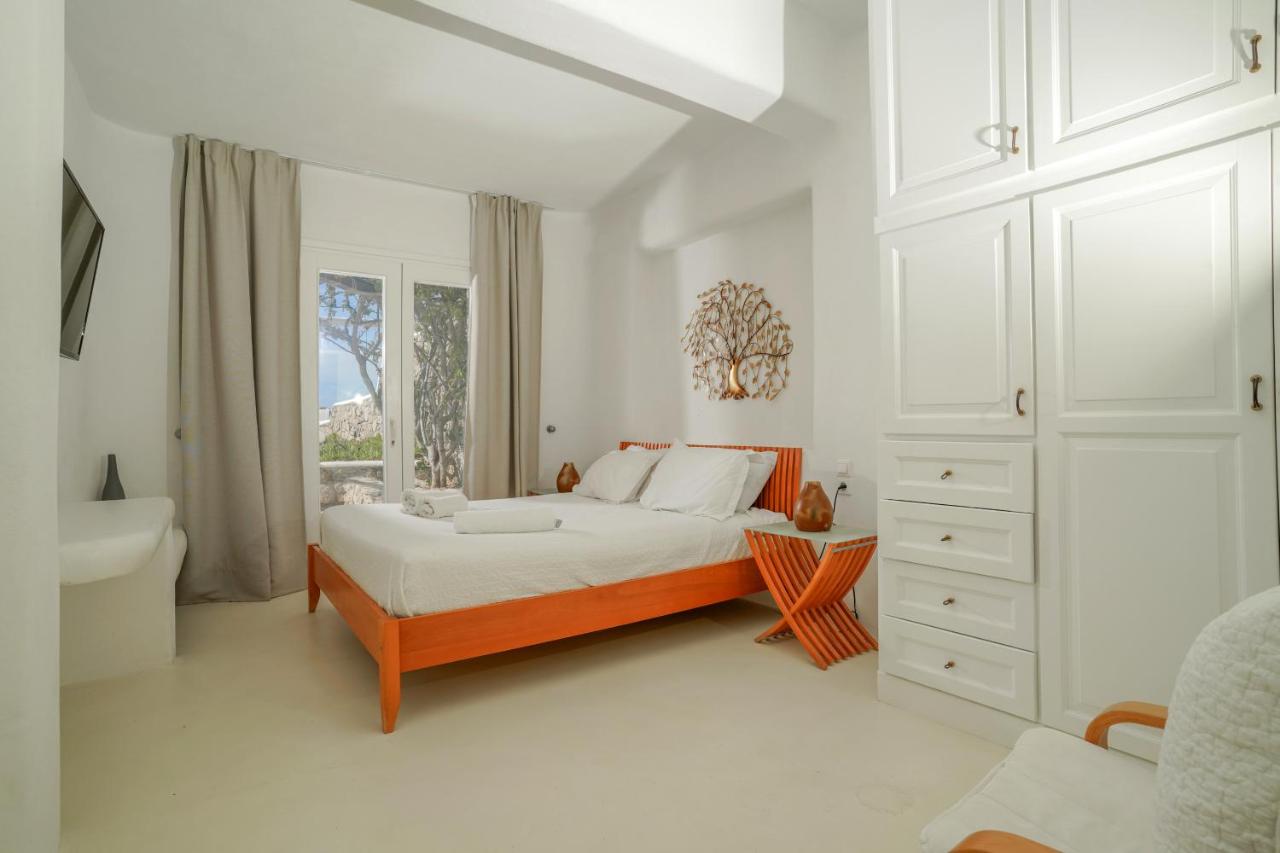 Villa Super Two in Super Paradise - 2