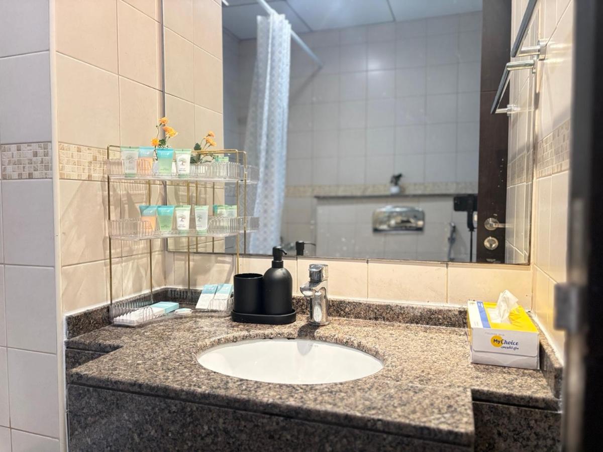 810 Elegant Marina View Apartment Near Tram, Dining & Nightlife, Bay Cental - 3