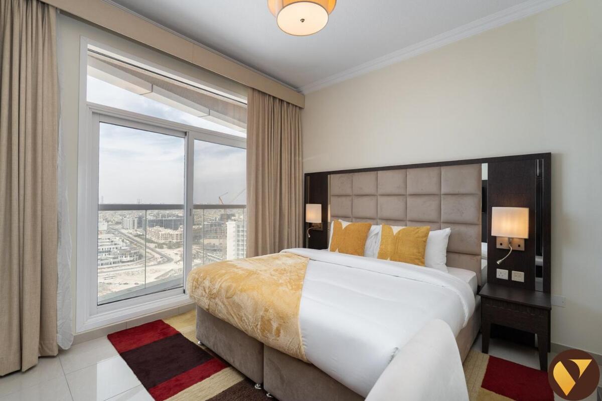 Vogue Vacation Homes, Arjan Siraj Tower near Miracle Garden and Dubai Hills Mall, One Bedroom Apartment with Large Balcony and City View, Access to all Amenities - 4