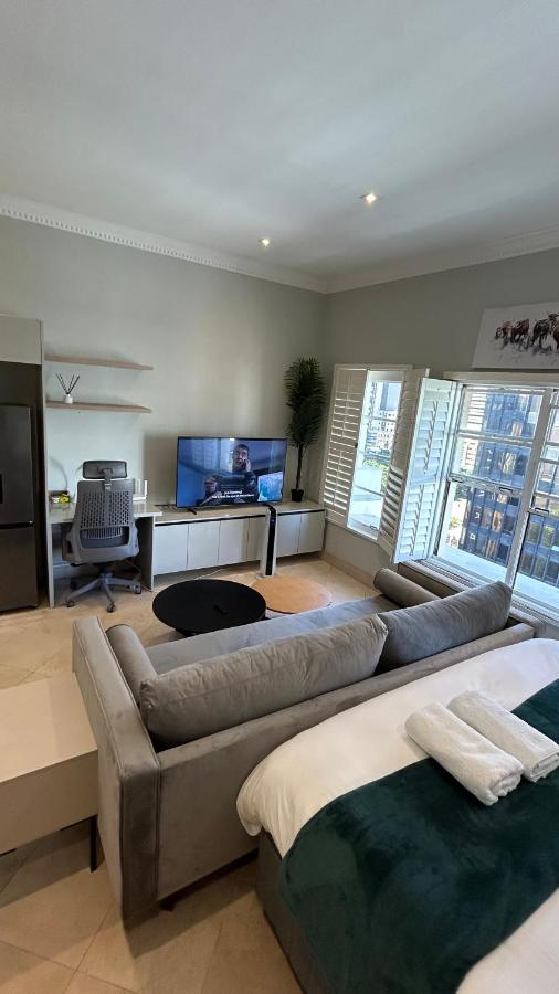 Central Top Floor Apartment - 3