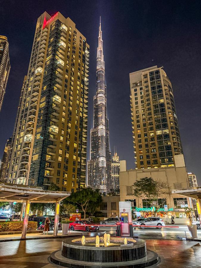 Luxury 1BR, Long Stays & Walk to Burj Khalifa, High Speed Internet