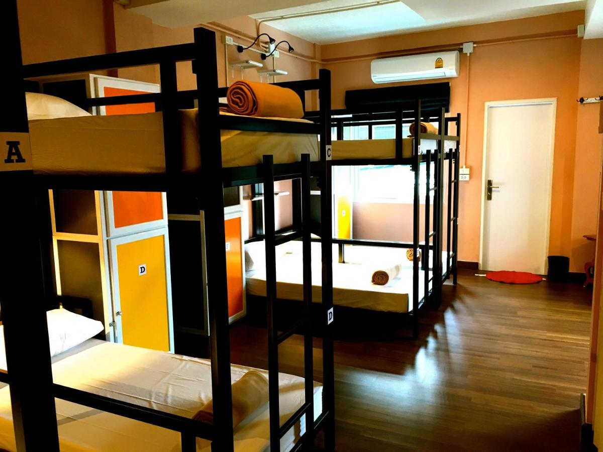 Urban Hostel Bangkok - 2