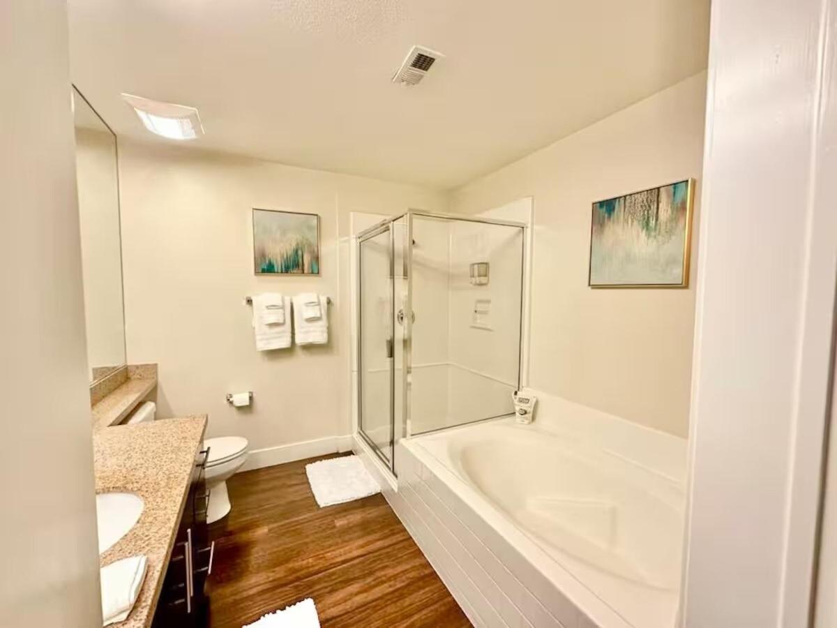 Spacious 2 BD with 2 King Beds Walk to Pier & Beach - 3