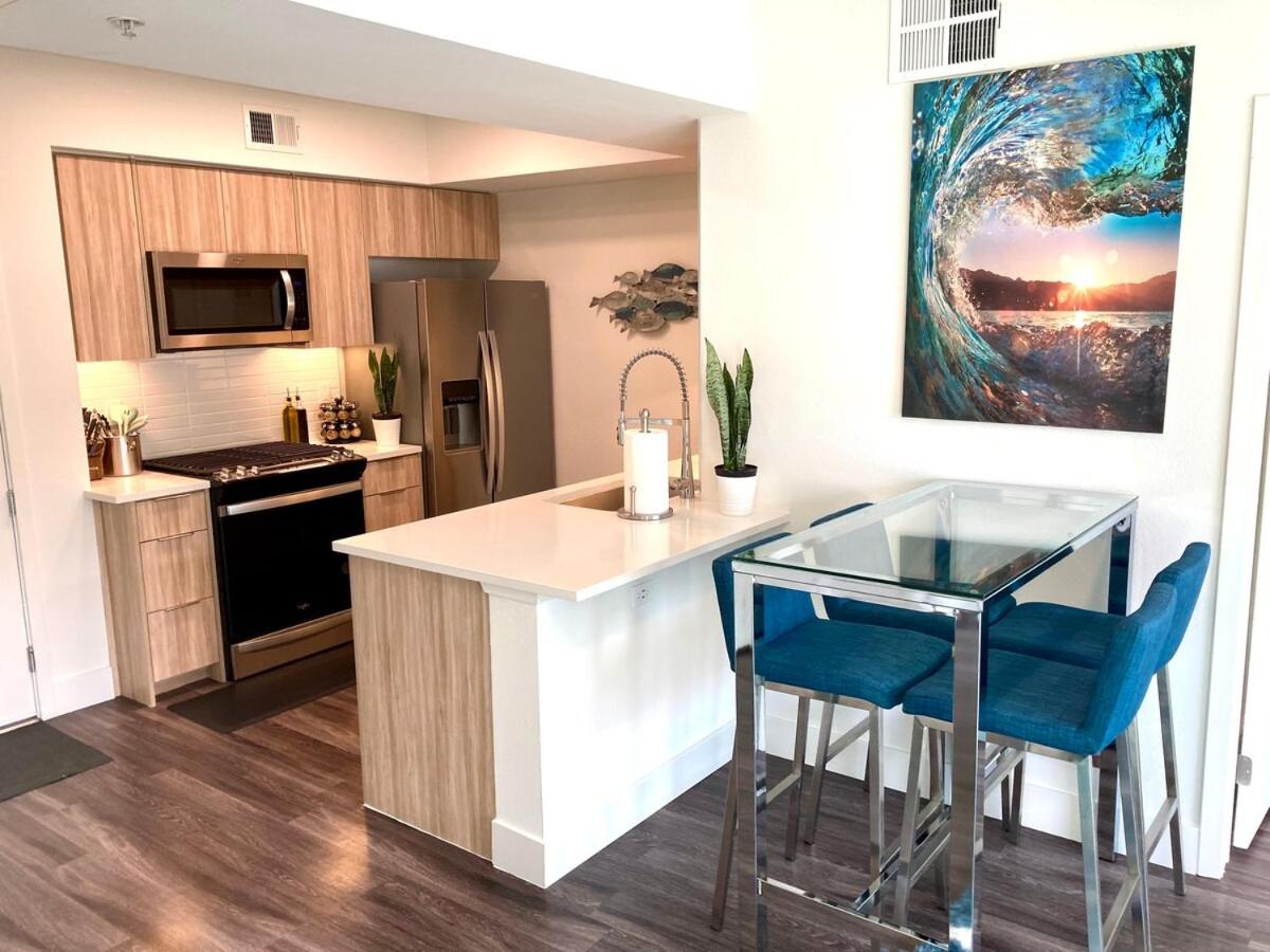 2 KING BEDS Walk PIER BEACH and 3rd St PROMENADE - 4