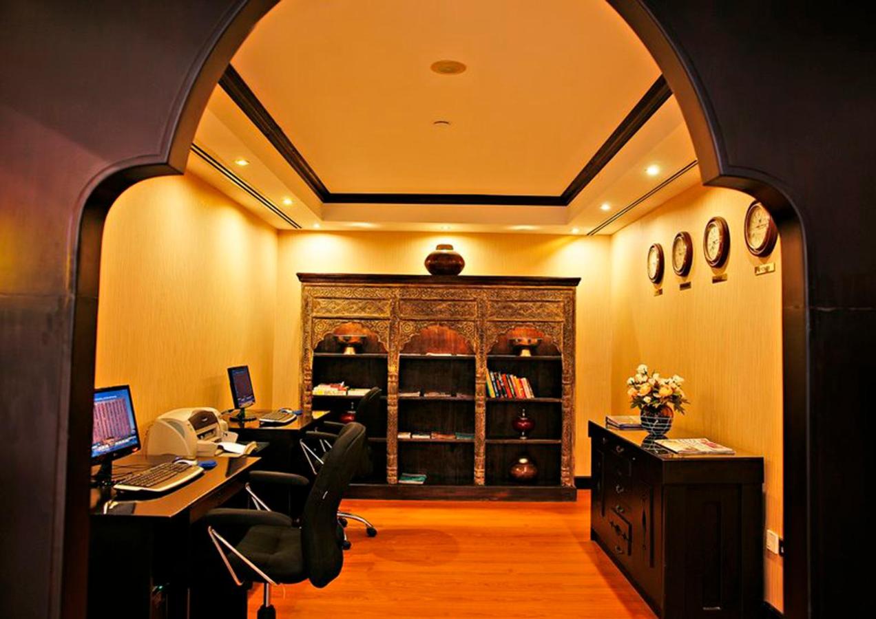 Arabian Courtyard Hotel & Spa photo