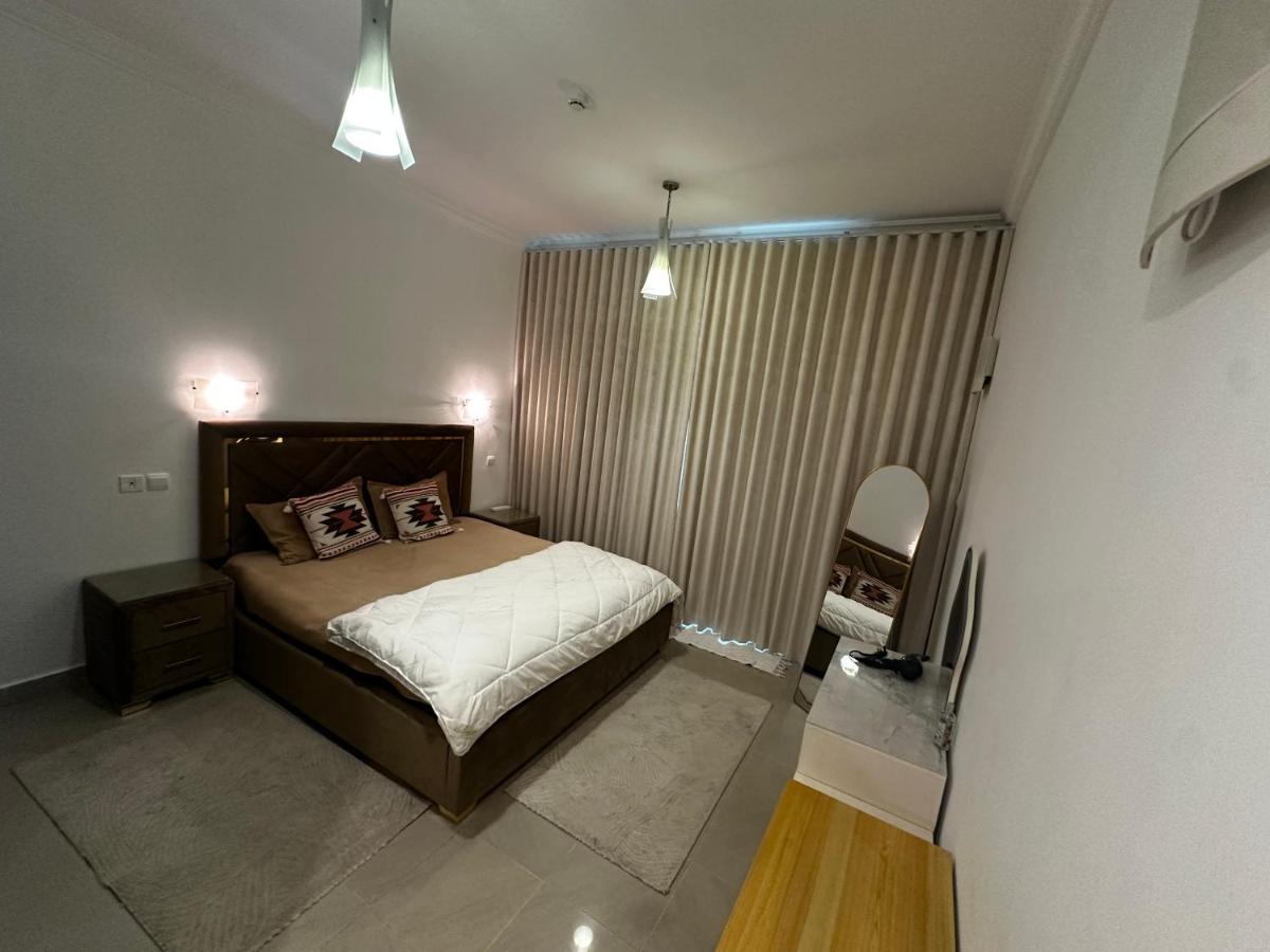 Spacious 1 Bedroom Apartment-Opal Tower Dubai Marina - 2