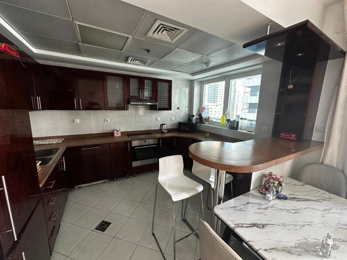 Spacious 1 Bedroom Apartment-Opal Tower Dubai Marina - 5