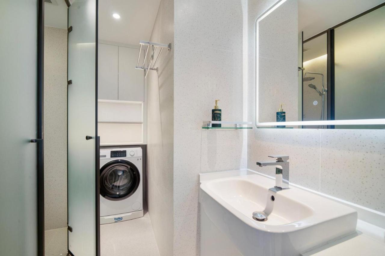 Beachfront 1 Bedroom 361 Condo Resort - 3