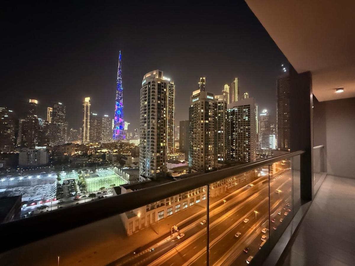 2 BR with Full Burj View 10 min Walk to Dubai Mall
