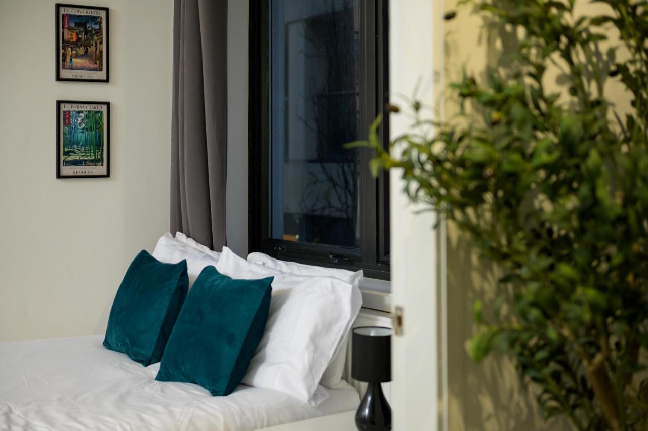 2 BDRM Contemporary Central London Apartment - 3