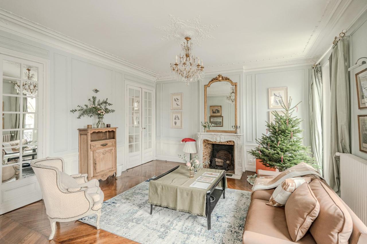 AC 3bds Apt with arc de triomphe view & terrace - 4