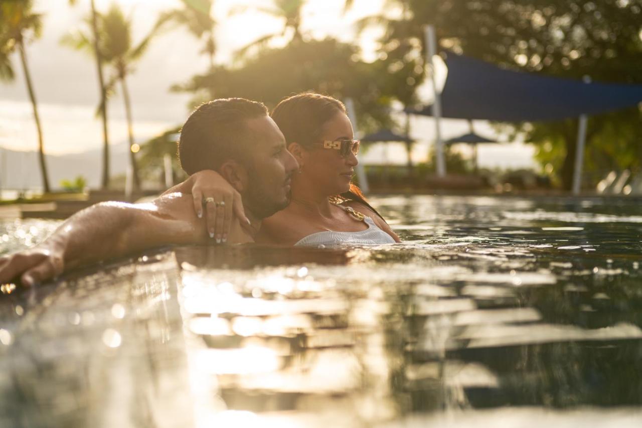 Hilton Fiji Beach Resort and Spa - 2