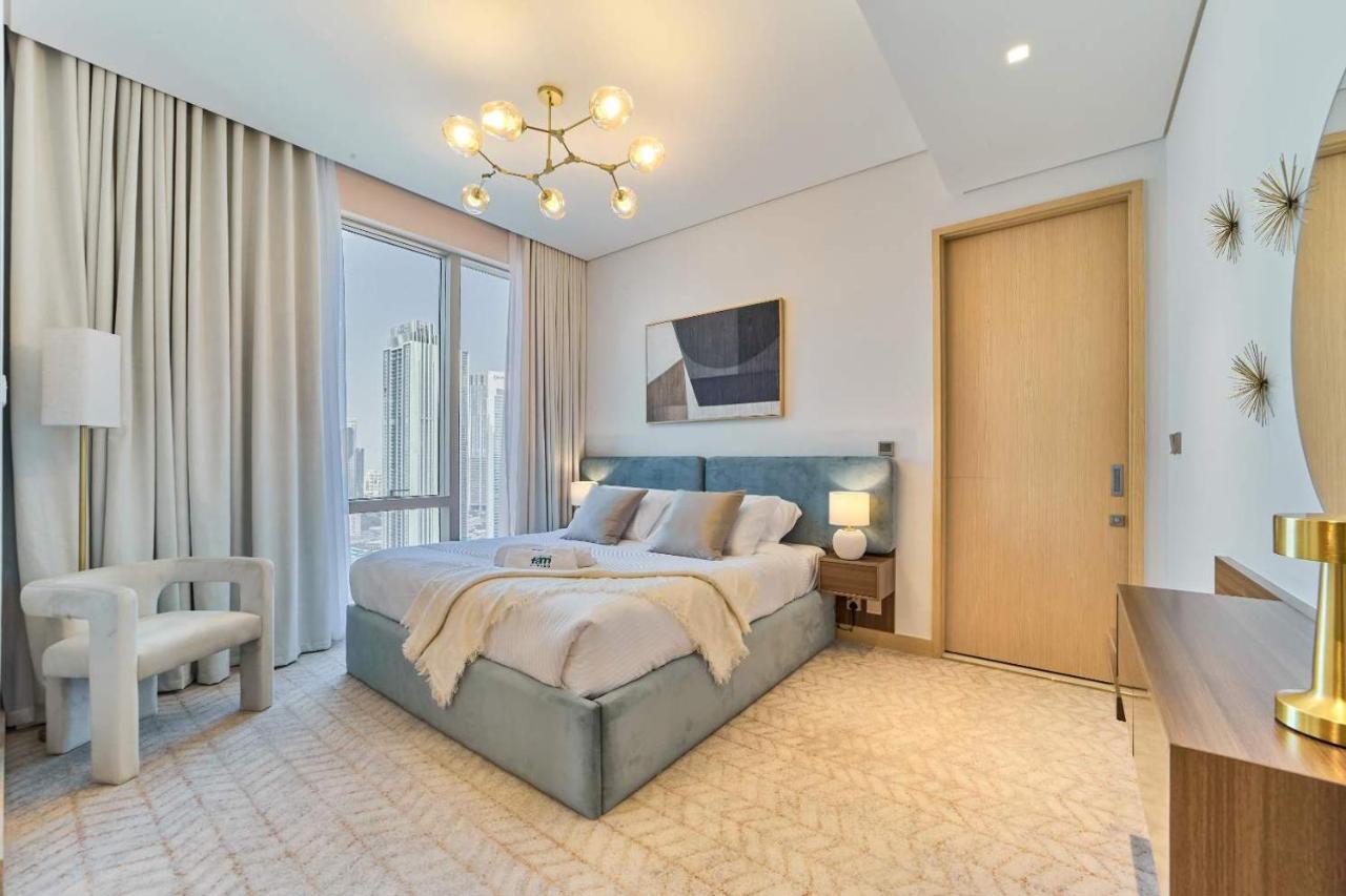 Iconic 2BR Vida Dubai Mall with Direct Mall Access - 3